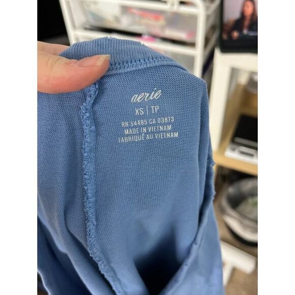 Aerie Periwinkle Oversized Muscle Tee Raw Hem Neckline Boxy Lightweight Size XS - Picture 4 of 6